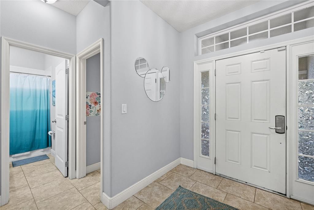 For Sale: $539,000 (5 beds, 5 baths, 2099 Square Feet)