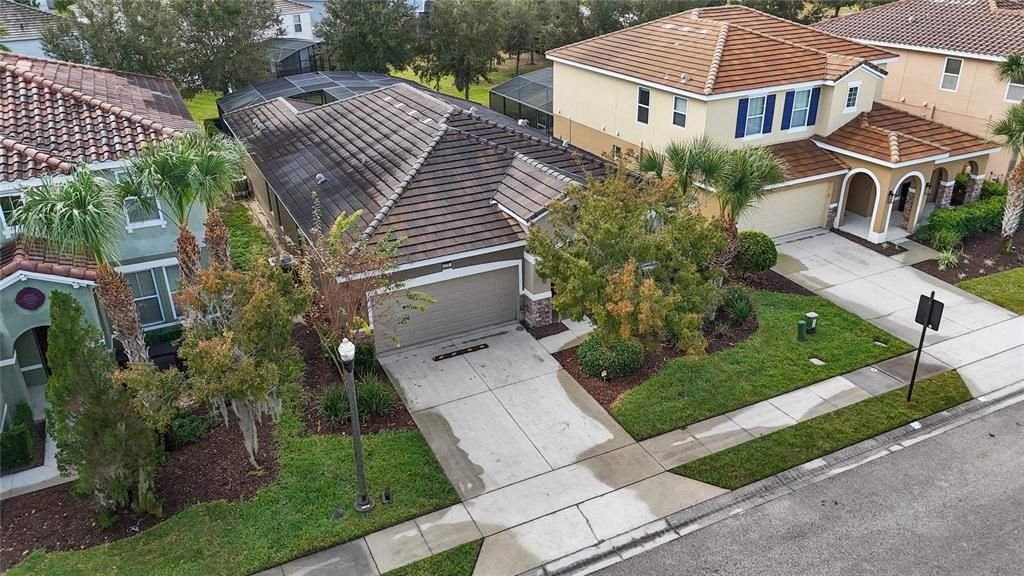 For Sale: $539,000 (5 beds, 5 baths, 2099 Square Feet)