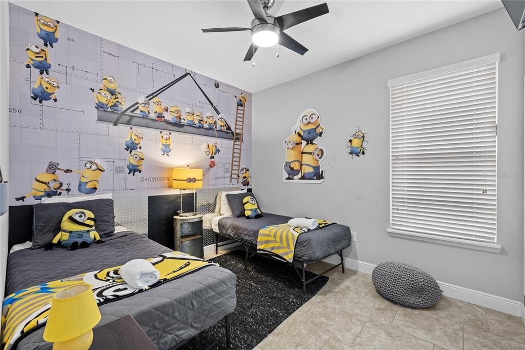 For Sale: $539,000 (5 beds, 5 baths, 2099 Square Feet)