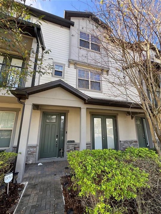 En Renta: $4,000 (3 camas, 3 baños, 2508 Pies cuadrados)