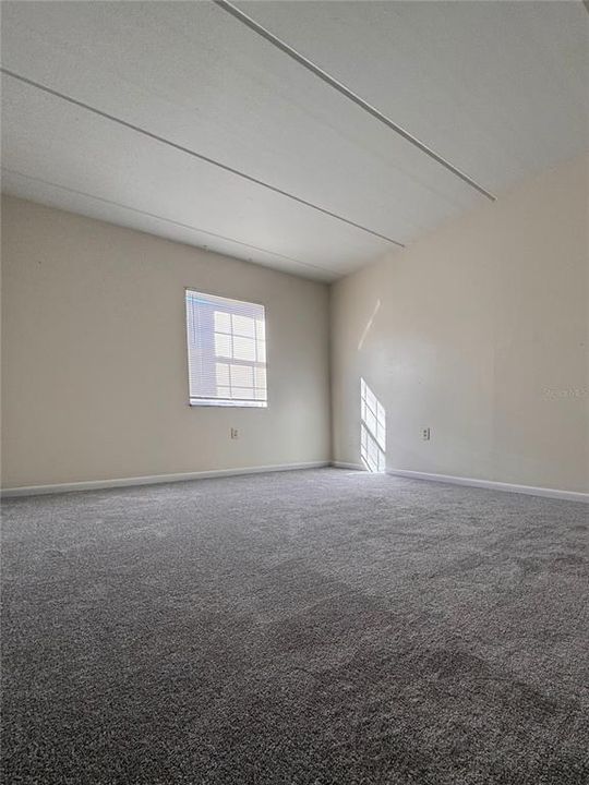 На продажу: $154,900 (2 спален, 1 ванн, 950 Квадратных фут)