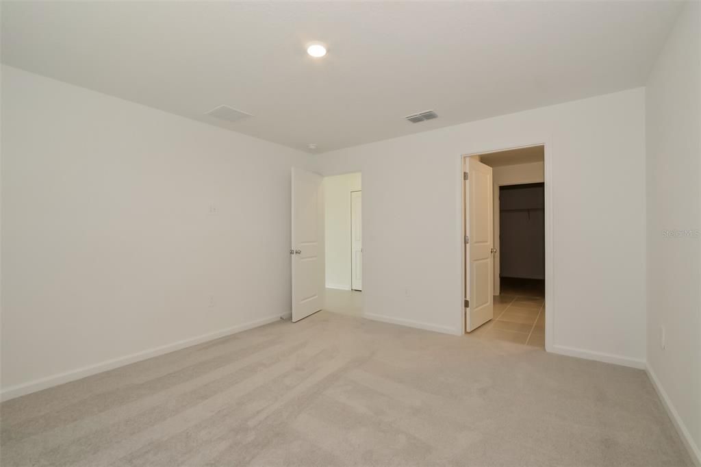 В аренду: $1,870 (4 спален, 2 ванн, 1824 Квадратных фут)