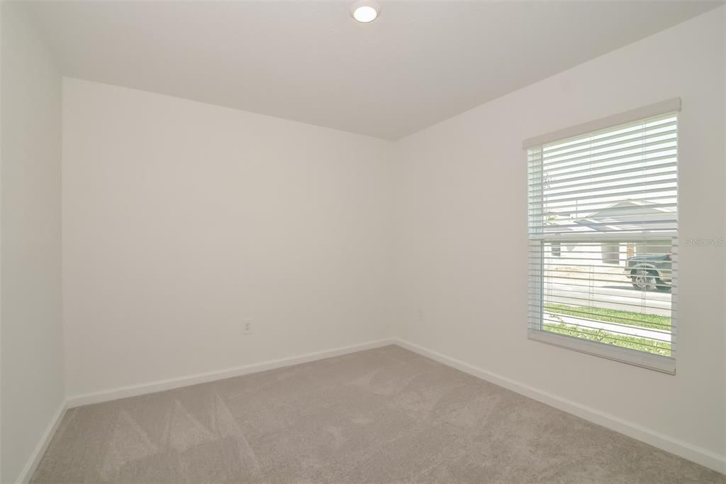 В аренду: $1,870 (4 спален, 2 ванн, 1824 Квадратных фут)