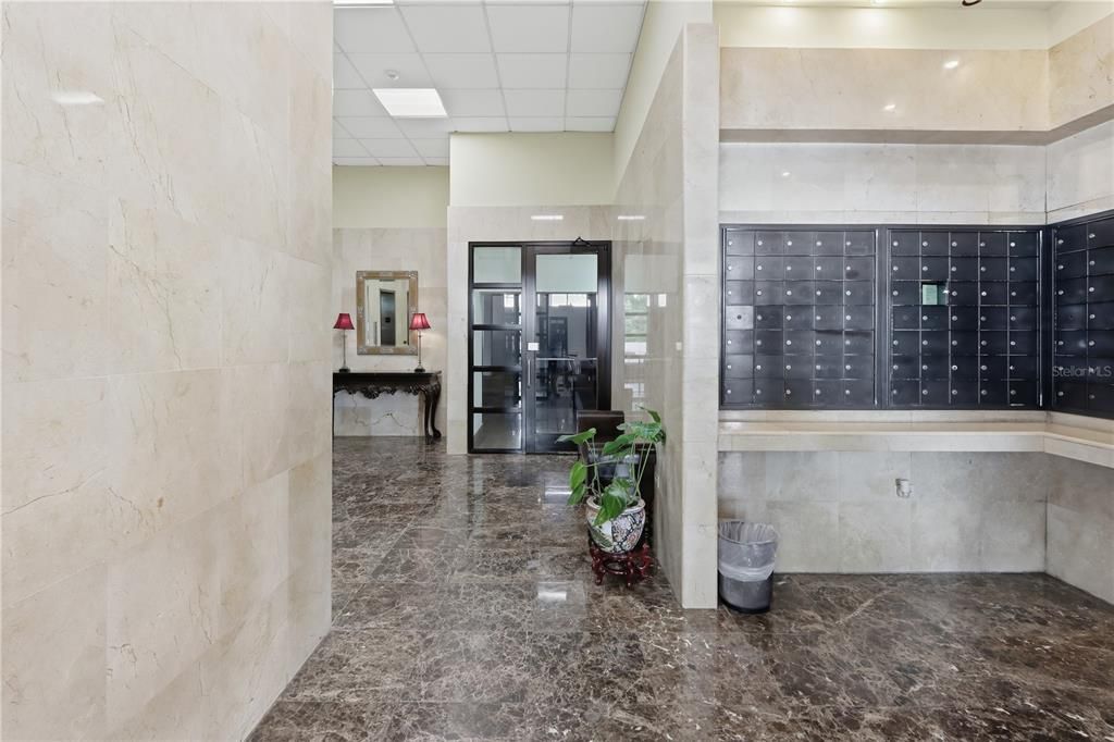 For Rent: $3,000 (2 beds, 1 baths, 1007 Square Feet)