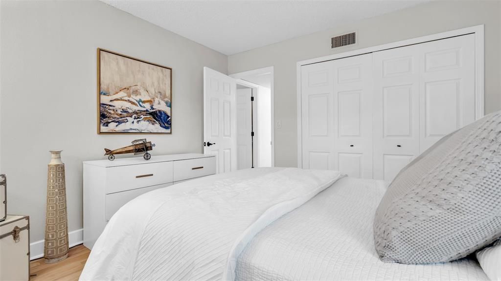 For Rent: $2,480 (2 beds, 2 baths, 1400 Square Feet)