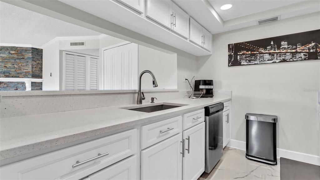 For Rent: $2,480 (2 beds, 2 baths, 1400 Square Feet)