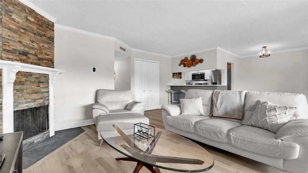 For Rent: $2,480 (2 beds, 2 baths, 1400 Square Feet)