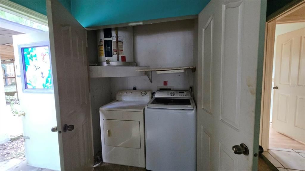 待售: $155,000 (3 贝兹, 2 浴室, 1592 平方英尺)