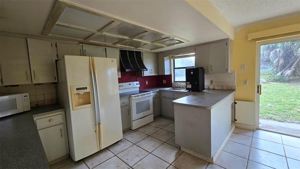 待售: $155,000 (3 贝兹, 2 浴室, 1592 平方英尺)