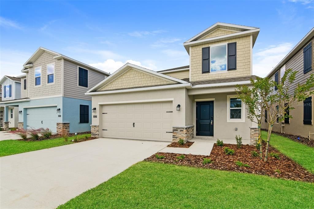 For Rent: $2,195 (5 beds, 3 baths, 2326 Square Feet)