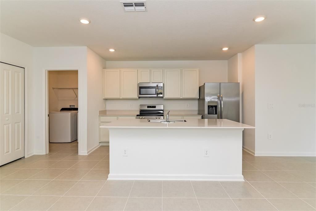 For Rent: $2,195 (5 beds, 3 baths, 2326 Square Feet)