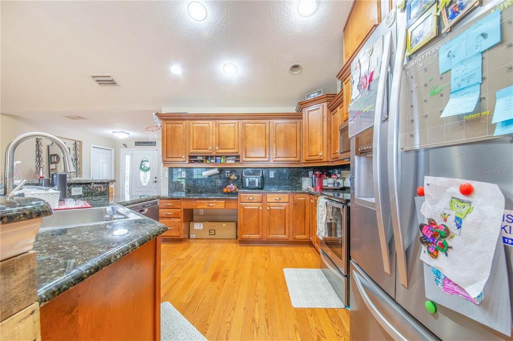 待售: $625,000 (3 贝兹, 2 浴室, 2485 平方英尺)