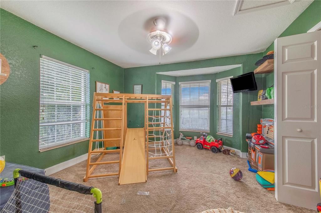 待售: $625,000 (3 贝兹, 2 浴室, 2485 平方英尺)