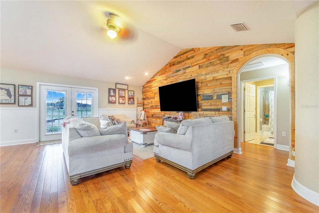 待售: $625,000 (3 贝兹, 2 浴室, 2485 平方英尺)