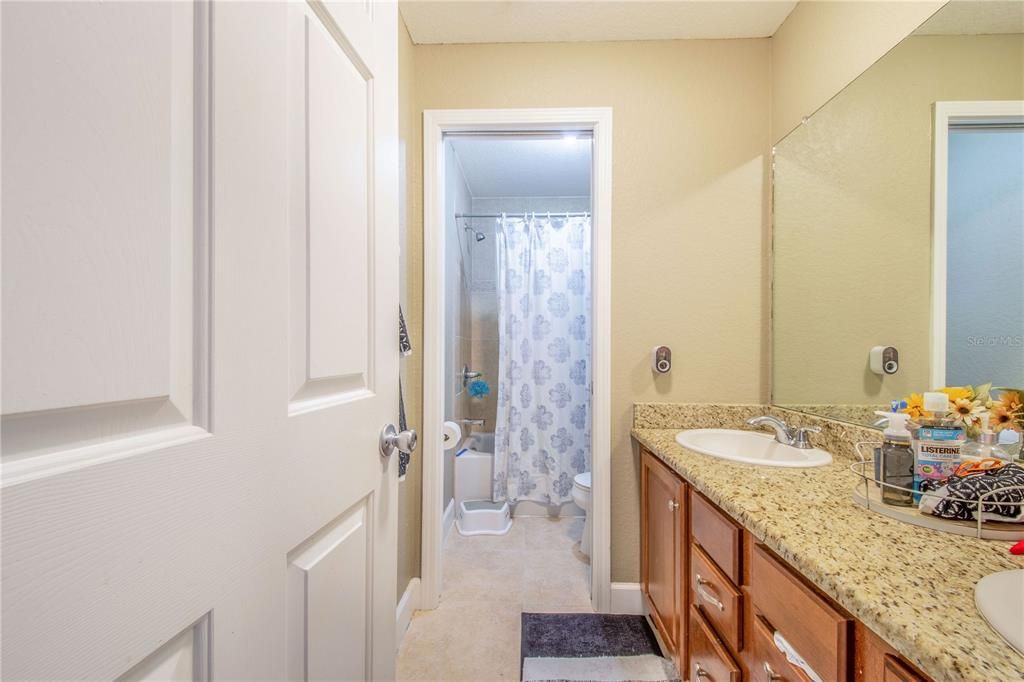 待售: $625,000 (3 贝兹, 2 浴室, 2485 平方英尺)