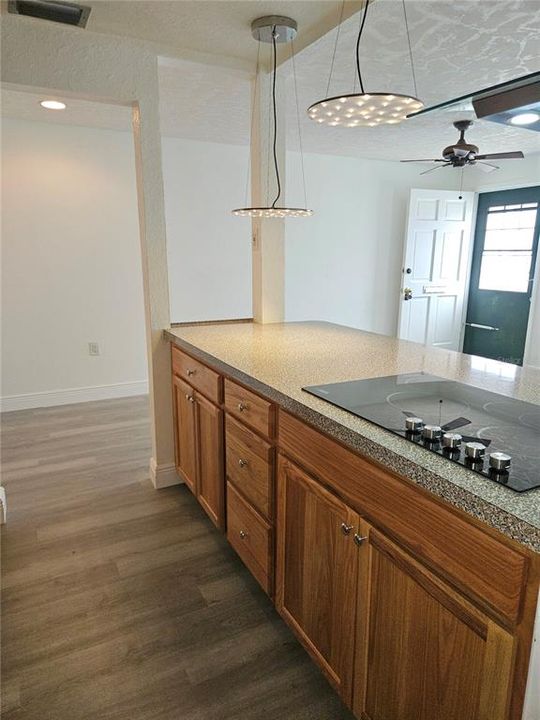 For Sale: $99,900 (1 beds, 1 baths, 540 Square Feet)