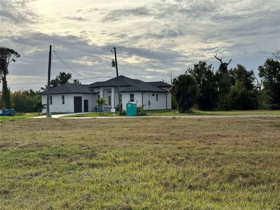 En Venta: $65,000 (0.23 acres)