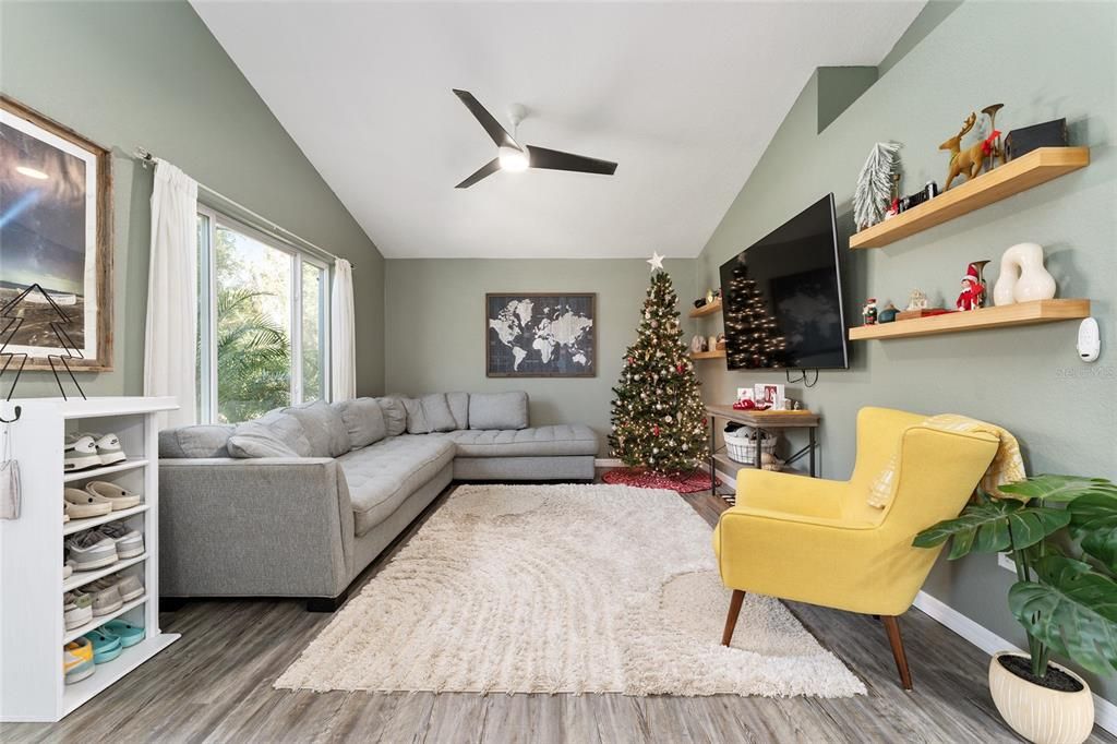 待售: $214,900 (3 贝兹, 2 浴室, 1086 平方英尺)