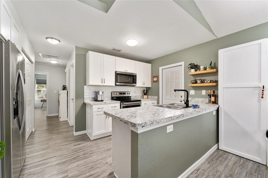 待售: $214,900 (3 贝兹, 2 浴室, 1086 平方英尺)