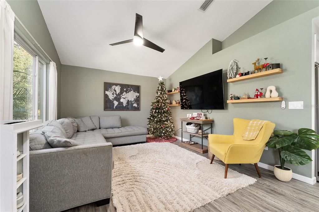 待售: $214,900 (3 贝兹, 2 浴室, 1086 平方英尺)