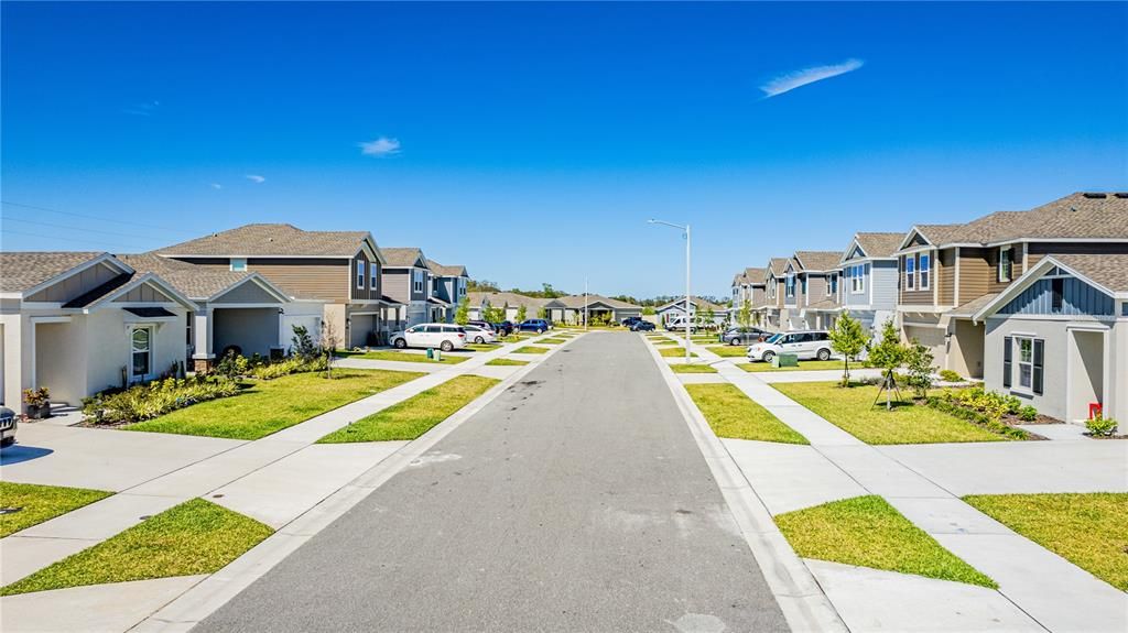 На продажу: $305,000 (4 спален, 2 ванн, 1879 Квадратных фут)