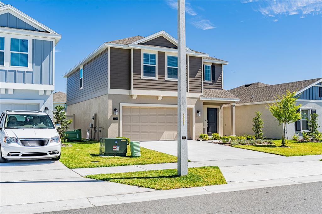 На продажу: $305,000 (4 спален, 2 ванн, 1879 Квадратных фут)