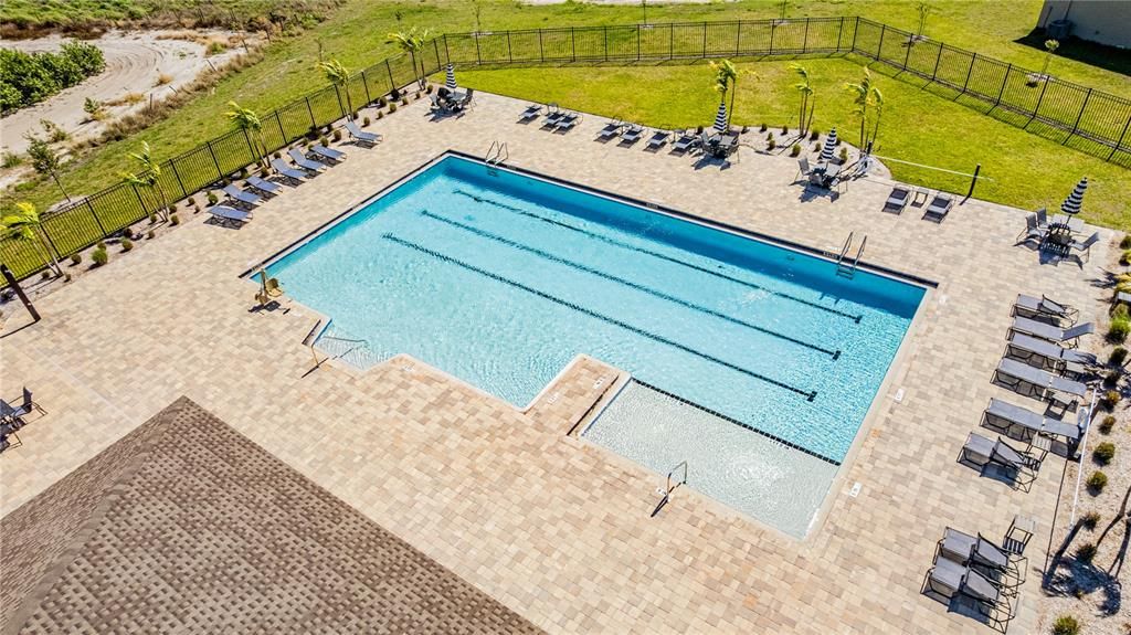 На продажу: $305,000 (4 спален, 2 ванн, 1879 Квадратных фут)