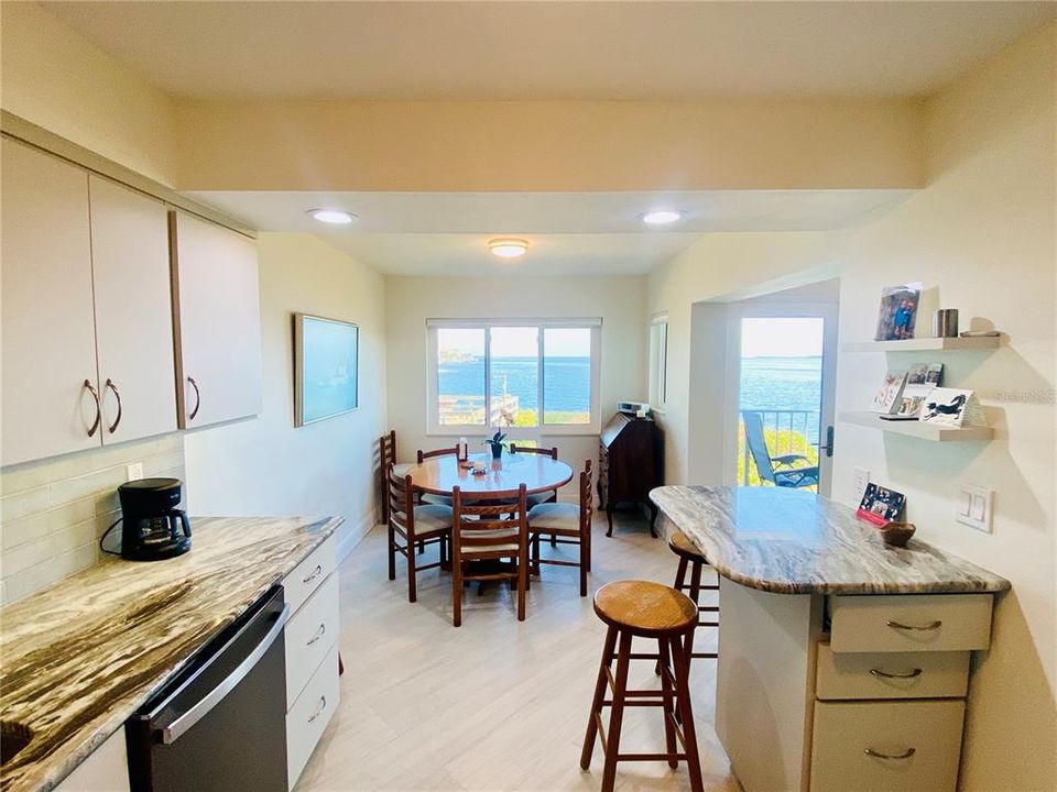 For Rent: $5,000 (2 beds, 2 baths, 830 Square Feet)