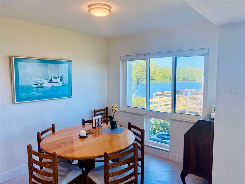 For Rent: $5,000 (2 beds, 2 baths, 830 Square Feet)