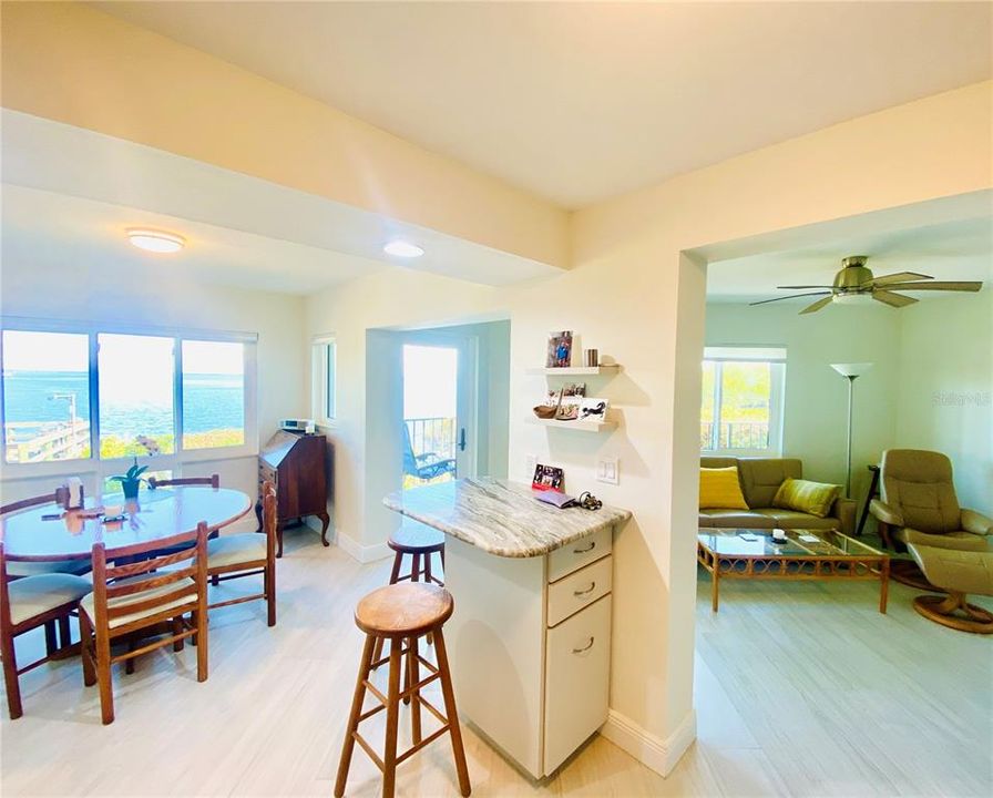 For Rent: $5,000 (2 beds, 2 baths, 830 Square Feet)