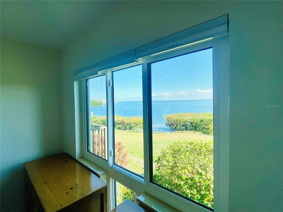 For Rent: $5,000 (2 beds, 2 baths, 830 Square Feet)