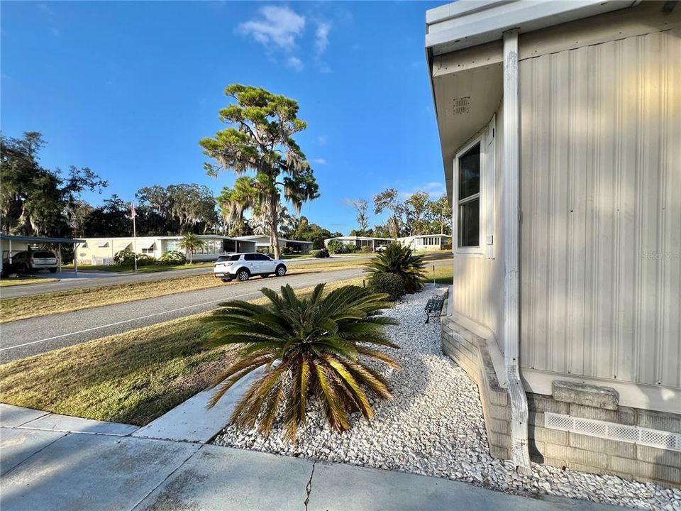 For Sale: $89,000 (2 beds, 2 baths, 1200 Square Feet)