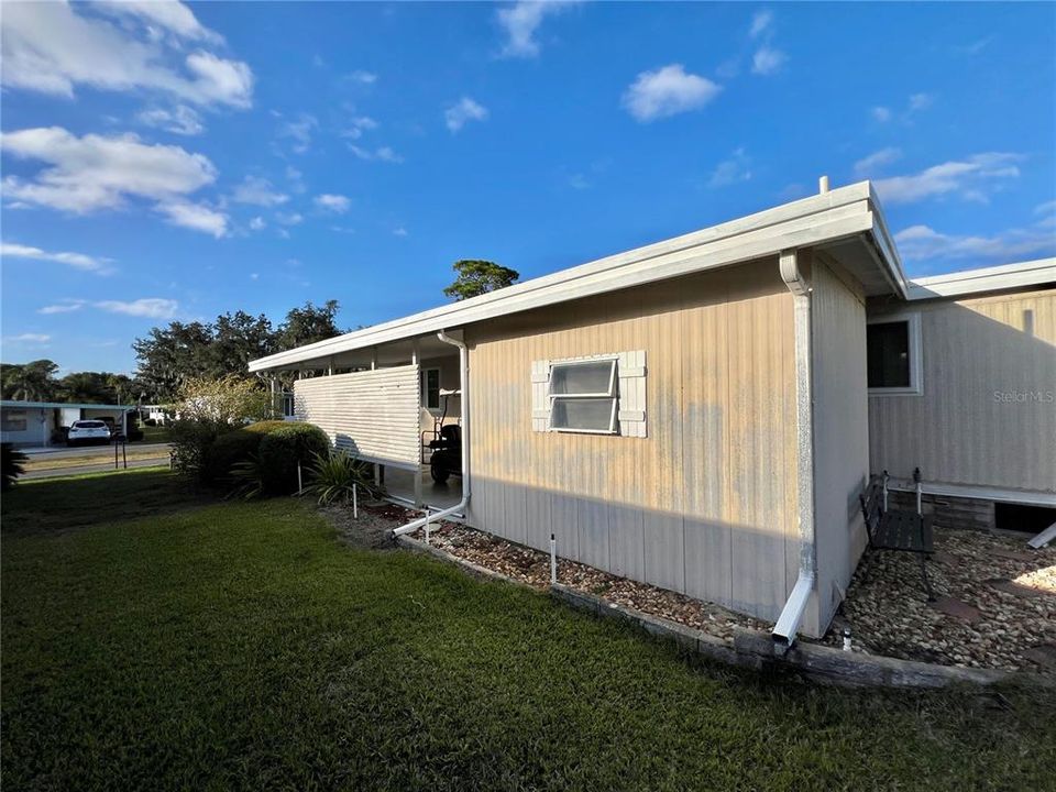 For Sale: $89,000 (2 beds, 2 baths, 1200 Square Feet)