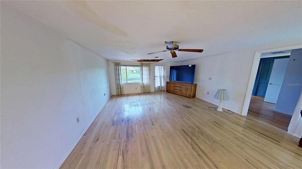 待售: $494,500 (4 贝兹, 2 浴室, 2290 平方英尺)