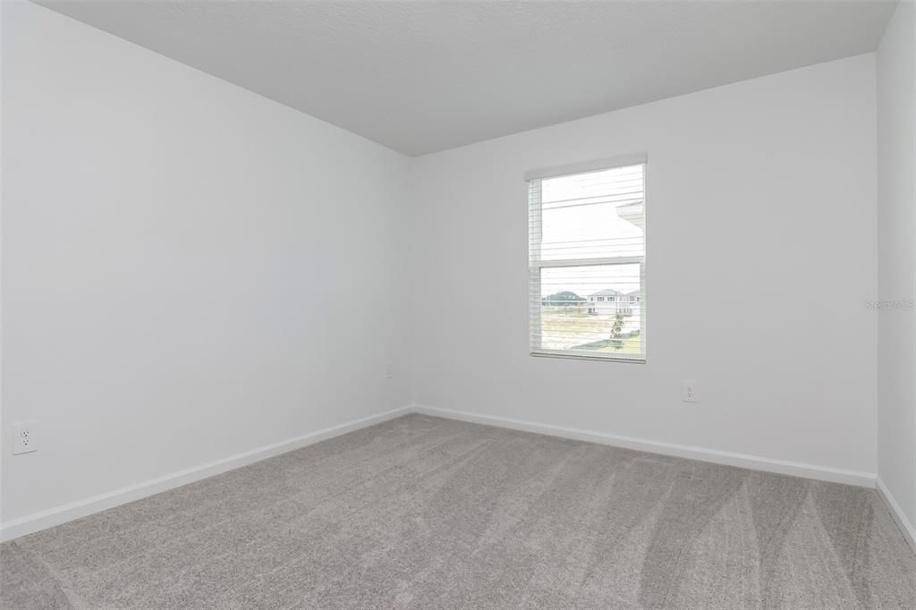 For Rent: $2,145 (5 beds, 2 baths, 2326 Square Feet)