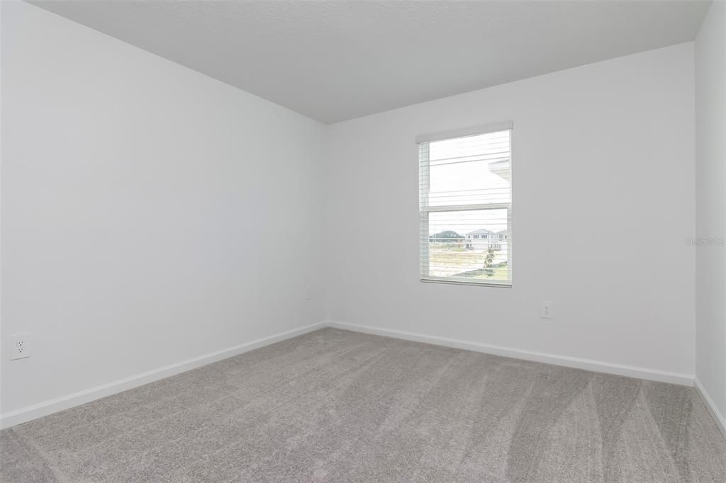 For Rent: $2,145 (5 beds, 2 baths, 2326 Square Feet)