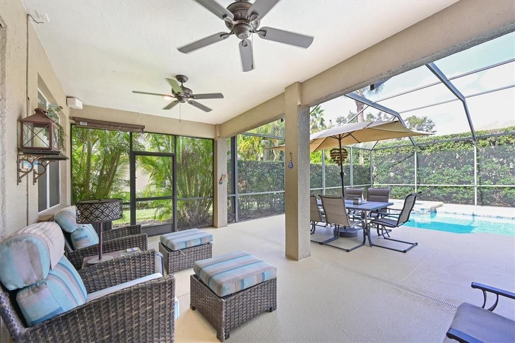 For Sale: $650,000 (3 beds, 2 baths, 1994 Square Feet)