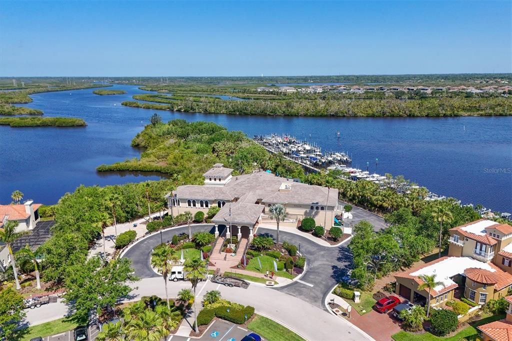 For Sale: $650,000 (3 beds, 2 baths, 1994 Square Feet)