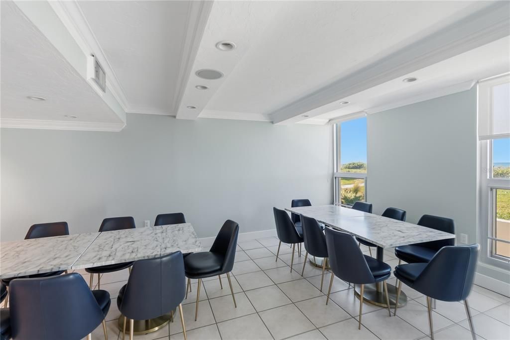 For Sale: $830,000 (2 beds, 2 baths, 1022 Square Feet)