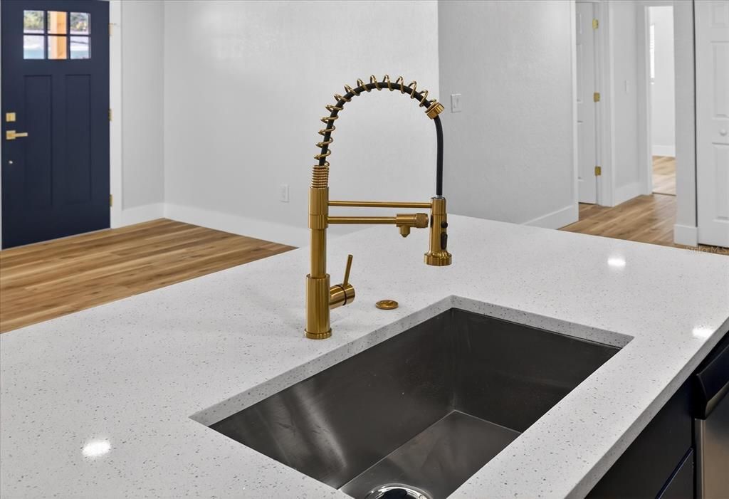 待售: $429,900 (3 贝兹, 3 浴室, 1617 平方英尺)