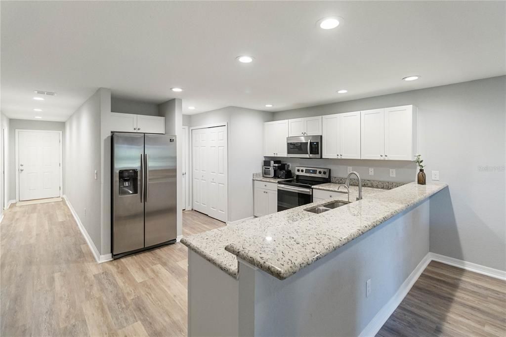 For Rent: $2,000 (3 beds, 2 baths, 1713 Square Feet)