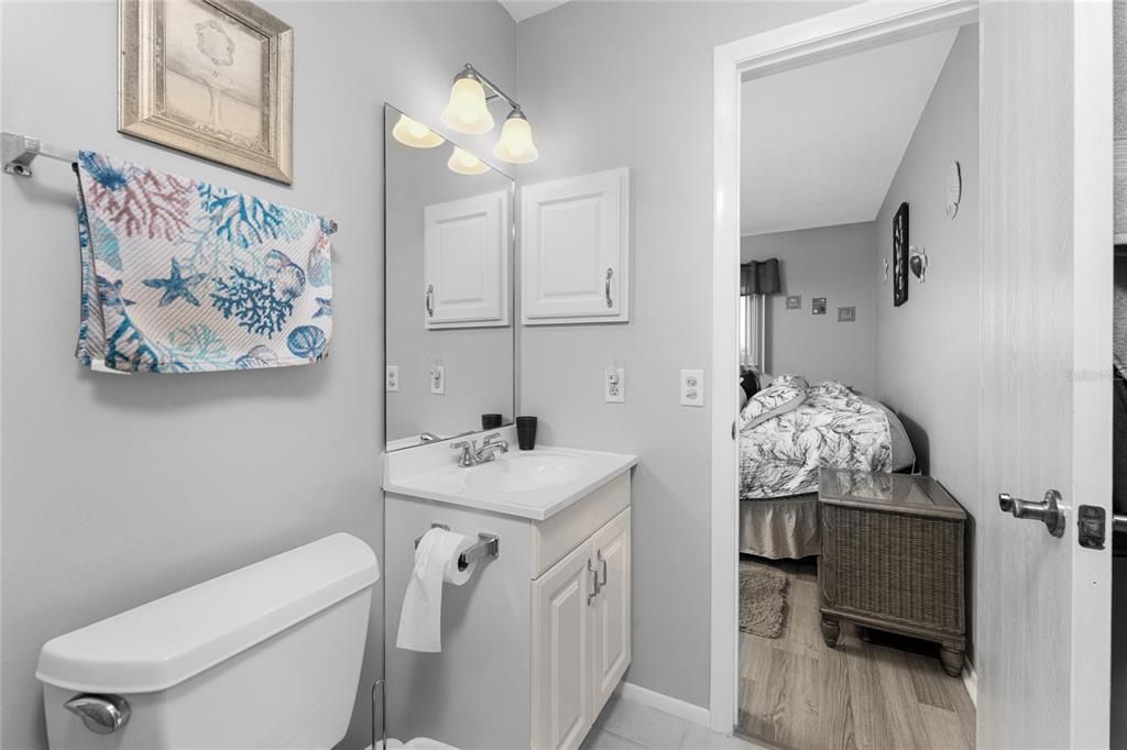 待售: $146,900 (2 贝兹, 2 浴室, 886 平方英尺)