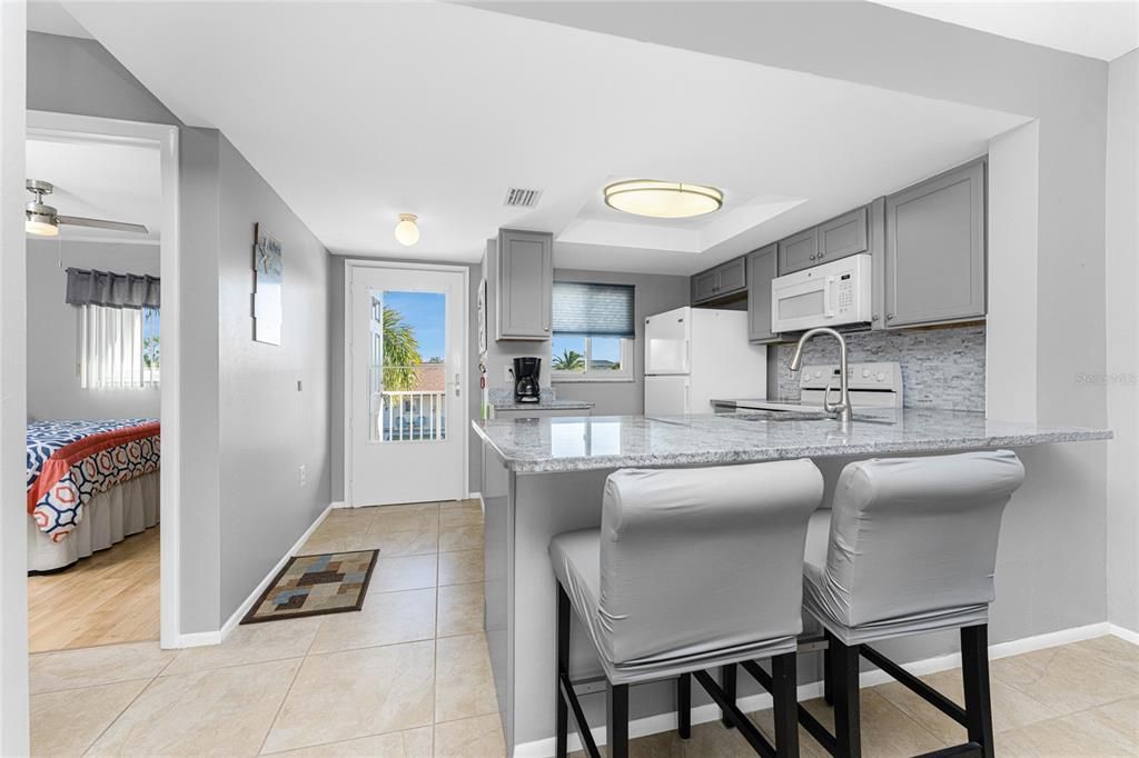 待售: $146,900 (2 贝兹, 2 浴室, 886 平方英尺)