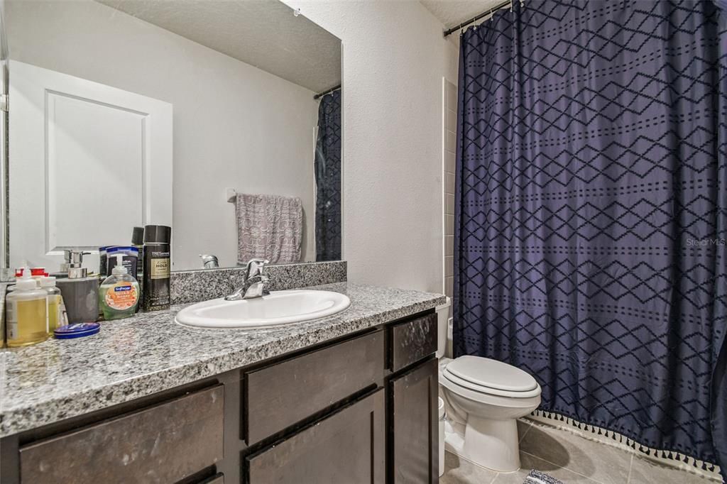 For Rent: $2,050 (3 beds, 2 baths, 1673 Square Feet)