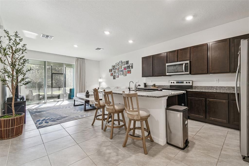 For Rent: $2,050 (3 beds, 2 baths, 1673 Square Feet)