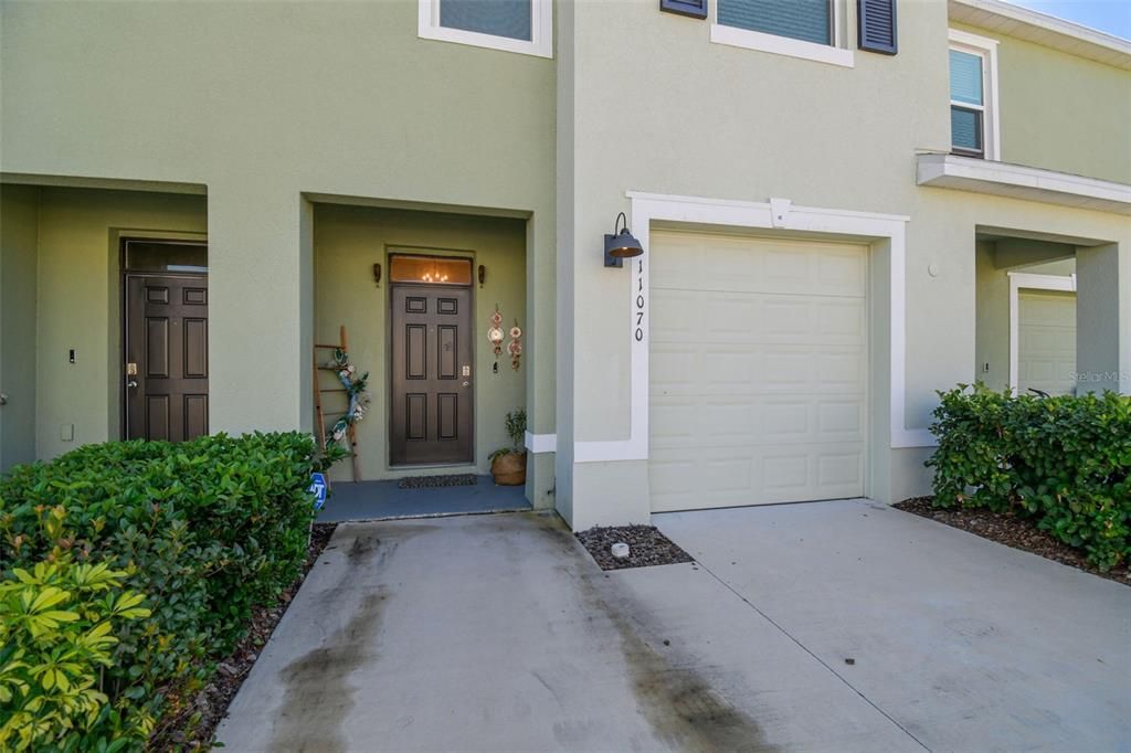 For Rent: $2,050 (3 beds, 2 baths, 1673 Square Feet)