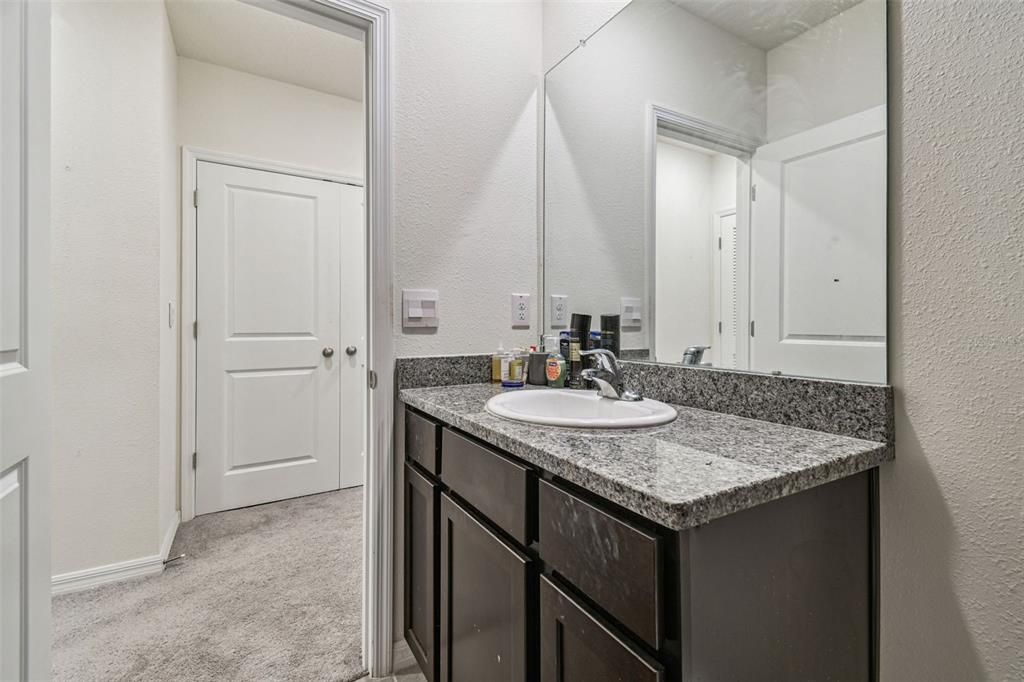 For Rent: $2,050 (3 beds, 2 baths, 1673 Square Feet)