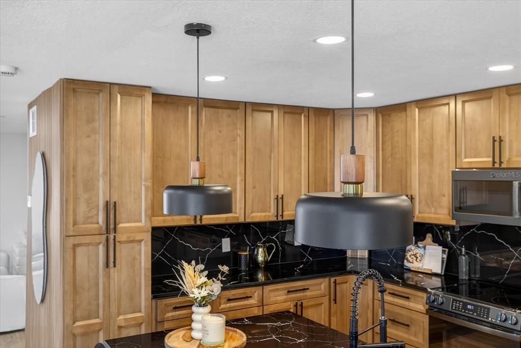 For Sale: $685,000 (3 beds, 2 baths, 1710 Square Feet)