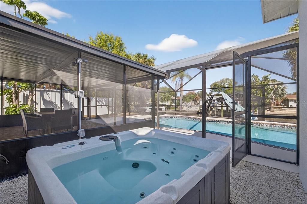 For Sale: $685,000 (3 beds, 2 baths, 1710 Square Feet)