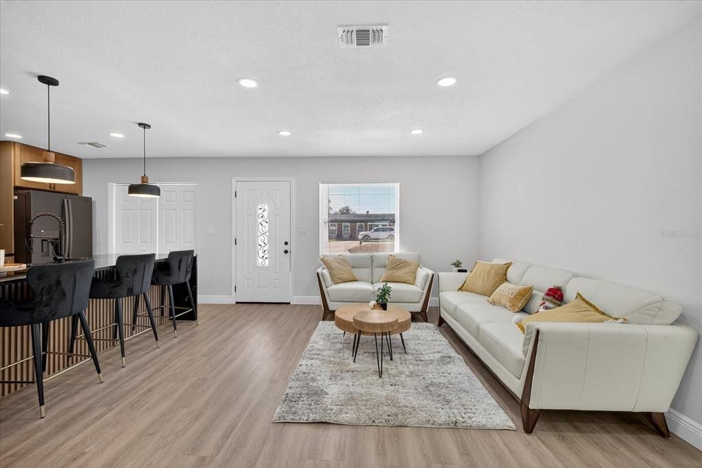 For Sale: $685,000 (3 beds, 2 baths, 1710 Square Feet)